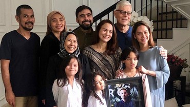 BCL Foto Bareng Keluarga, Ashraf Sinclair 'Ikut' Hadir