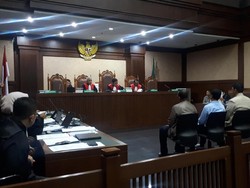 Kasus Suap Pajak, Angin Prayitno-Dadan Ramdani Dituntut 9 dan 6 Tahun Bui