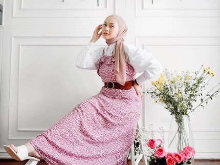 Kembali Tren, 5 Cara Memakai Hijab Pashmina yang Kekinian