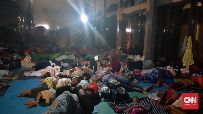 Pemerintah daerah diminta mewaspadai banjir kala memasuki musim hujan. Posko pengungsian berpotensi menjadi klaster penyebaran Covid-19.