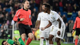 Wasit El Clasico Lebih 'Kejam' ke Madrid daripada Barcelona