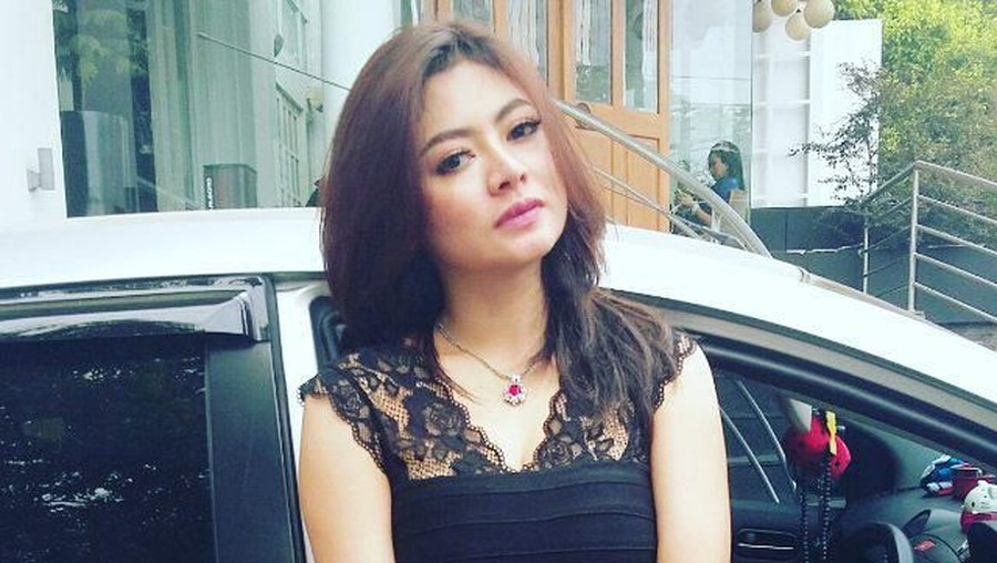 Lagi, Model Seksi Vitalia Sesha Ditangkap Polisi karena Narkoba Vitalia Sesha ditangkap polres Jakarta Barat akibat kasus narkoba.