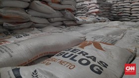 Bulog akan Lepas 450 Ribu Ton Beras untuk Bansos PKH