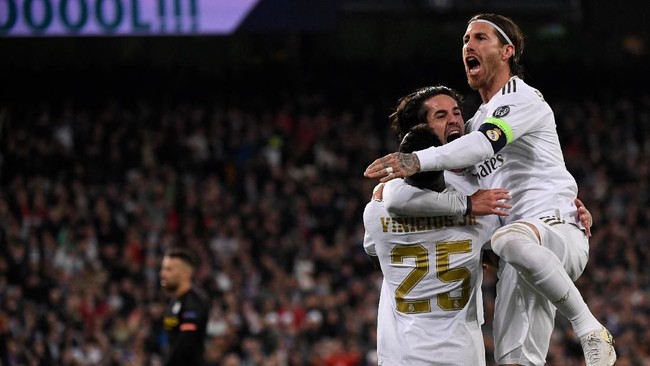Ruang ganti Real Madrid memanas setelah hubungan kapten Sergio Ramos dengan gelandang Isco Alarcon retak.