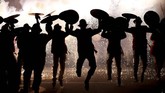 NYALANG: Suka Cita dalam Bayang Semu Pesta pora di karnaval Brasil, Spanyol, Jerman hingga peragaan busana di Trocadero, Prancis mengisi foto pilihan CNNIndonesia.com pekan ini.
