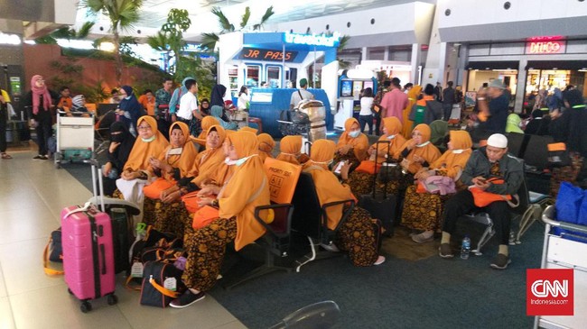 Ketua Sapuhi Asyam Resfiadi menyebut ibadah haji khusus selama ini dikenakan pajak 1 persen.