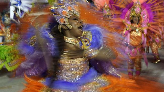 Karnaval Rio yang setiap tahunnya digelar dengan meriah di Rio de Janeiro, Brasil, tahun ini dibatalkan demi mencegah penyebaran virus Corona.