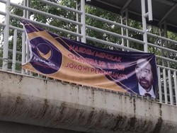 Muncul Spanduk Gambar Surya Paloh Serang Jokowi, NasDem: Diskreditkan Kami
