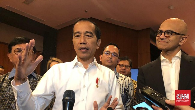 Microsoft berencana bangun data center di Indonesia, Jokowi beri tanggapan guna memuluskan rencana perusahaan teknologi AS itu.