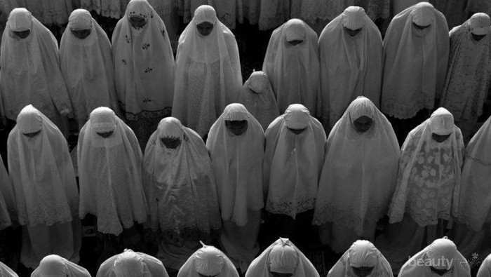 [FORUM] Shalat berdua cowok yang bukan muhrim boleh gak sih?