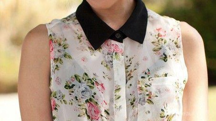Mix and Match Atasan Floral yang Stylish