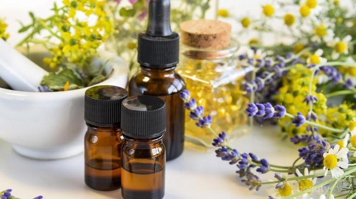 [FORUM] Essential Oils Bisa Ngga Sih Dijadiin Skin Care Kulit Berminyak?