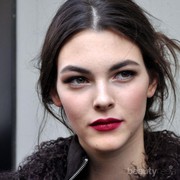 Agar Warna Base Makeup Tak Salah! Ini 5 Langkah Tentukan Undertone Kulitmui!