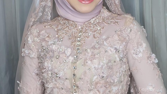 Pelajari Cara Make Up Pengantin yang Tepat Agar Lebih Tahan Lama Namun Tetap Natural