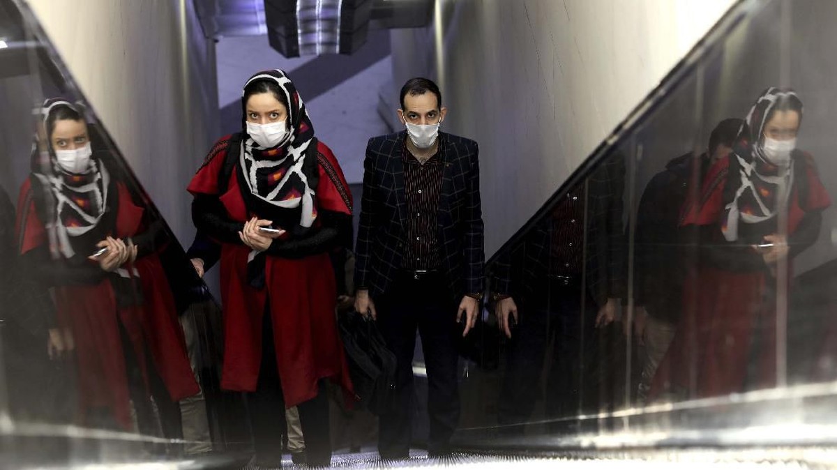 FOTO : Kala Iran Dikepung Virus Corona