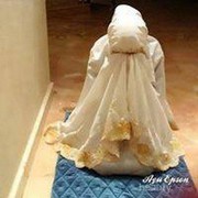 [FORUM] Tangan atau lutut dulu yang menyentuh tanah saat sujud?