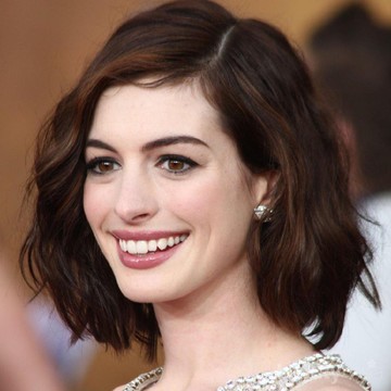 Gaya Rambut Cantik & Mudah untuk Acara Formal