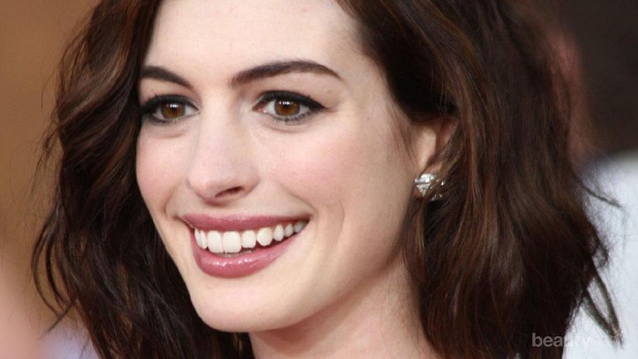 Gaya Rambut Cantik & Mudah untuk Acara Formal