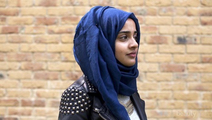Mix and Match Perpaduan Hijab Warna Biru yang Bikin Kamu Makin Kece