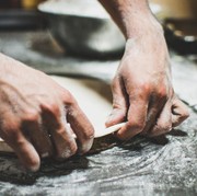 Dengan Mengikuti Cara Membuat Pizza Ini, Buatanmu Akan Setara dengan Restoran Ternama