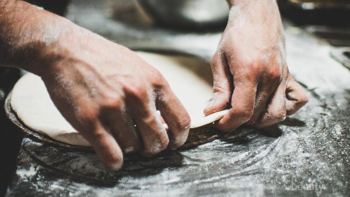 Dengan Mengikuti Cara Membuat Pizza Ini, Buatanmu Akan Setara dengan Restoran Ternama