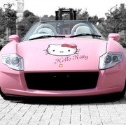 [FORUM] Bingung Deh, Apa Sih Faedahnya Pasang Sticker Hello Kitty di Mobil?