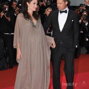 Intip Gaya Busana Pesta Selebriti Hollywood Saat Hamil