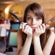 Cara Makan Seperti Ini Ternyata Bikin Pria Ilfil!