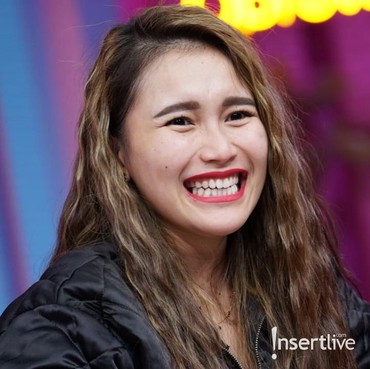 Sehati! Ayu Ting Ting & Didi Riyadi Pakai Sepatu Samaan, Kode Pacaran?