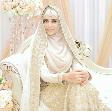 img-title Anggun dan Bersahaja, Intip 5 Inspirasi Pilihan Gaun Pengantin Syar'i Kekinian