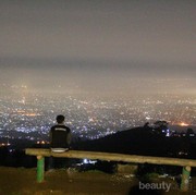 Menikmati Lanskap Kota Bandung dari Bukit Moko
