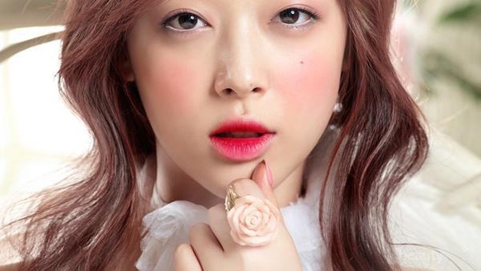 Tampil Seksi dan Menggoda dengan Gradient Lip