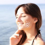 Rekomendasi Sunblock Wajah Drugstore yang Cocok Dibawa Saat Liburan