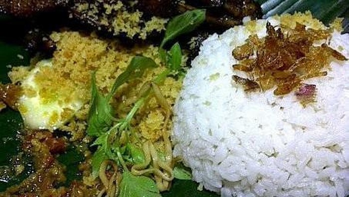 Nikmatnya Menyantap Bebek di Bebek Kaleyo