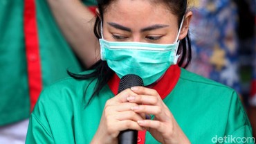 img-title Sambil Menangis, Vitalia Sesha Ucapkan Permintaan Maaf