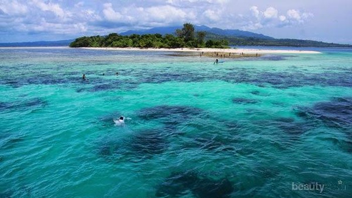 Destinasi Wisata Pulau Pombo, Maluku