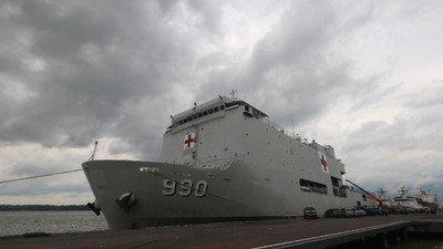 Indonesia Tawarkan Kapal Rumah Sakit TNI Bantu Korban Perang Palestina Menteri Pertahanan Prabowo Subianto mengaku hanya tinggal menunggu lampu hijau dari otoritas terkait sebelum memberangkatkan kapal rumah sakit TNI ke Gaza.