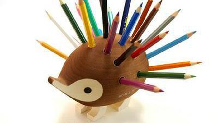 Hidupkan Meja Kerjamu dengan Desk Accessories Lucu Ini!