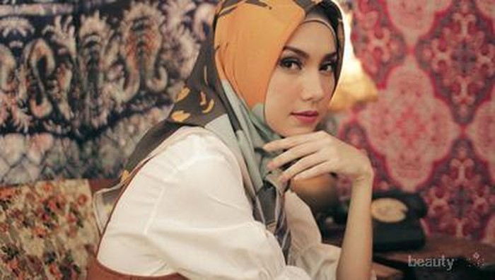 [FORUM] Bisnis hijab atau baju ya?