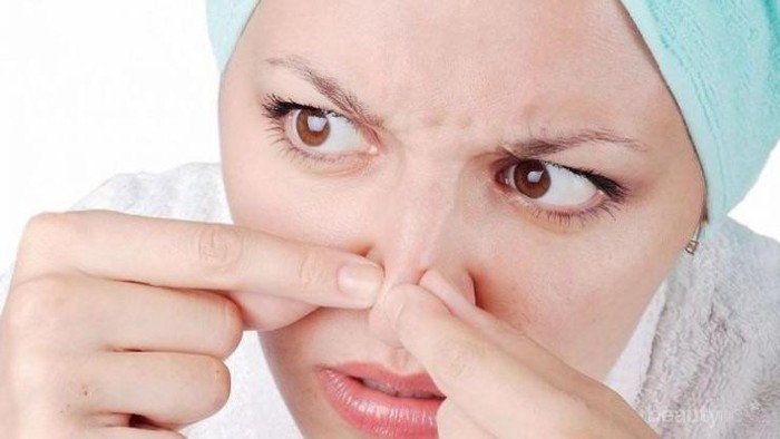 Gak Perlu Repot, Begini Cara Menghilangkan Komedo Permanen Pakai Bahan Alami!