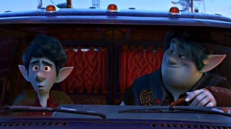 Kisah petualangan kakak beradik di antara keajaiban dunia sihir tersaji di film Onward. Jangan sampai terlewat petualangan seru mereka ya.