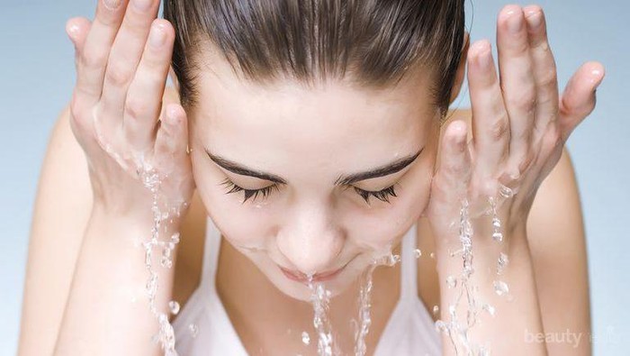 Cara Membersihkan Wajah yang Tepat Untuk Kulit Kusam dan Berminyak