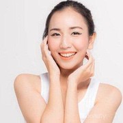 Ladies, Ini Rekomendasi Sunscreen Bagi Pemilik Kulit Sensitif