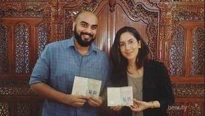 [FORUM] Suhay Salim Nikah di KUA Pakai Celana Jeans, Gimana Pendapat Kamu?