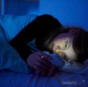 [FORUM] Takut kena radiasi setiap malam kalau tidur handphone selalu dimatikan, kalian melakukan hal yang sama?
