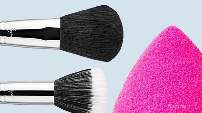 [FORUM] Buat ngeblend foundation lebih suka pake sponge atau brush guys?