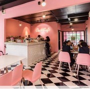 5 Rekomendasi Kafe di jakarta Bernuansa Pink, Gak Perlu Jauh-jauh Kulineran ke Korea!