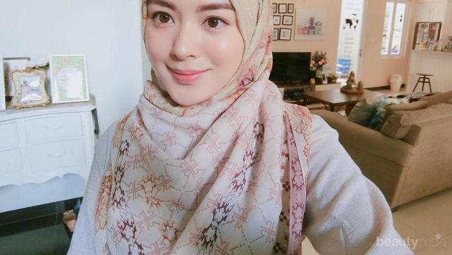 Inspirasi Hijab Style  Ala  Hijabers Korea  Ayana Moon dari 