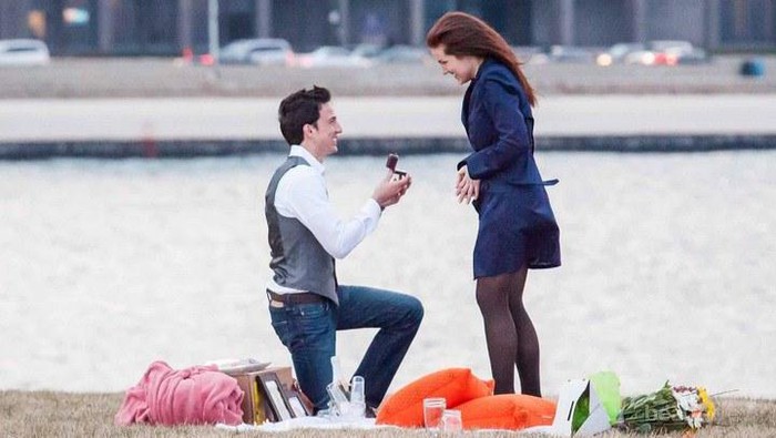 5 Tanda Si Dia Serius Sama Kamu