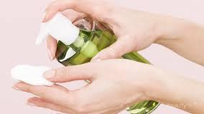 Memilih Makeup Remover Sesuai Kebutuhan